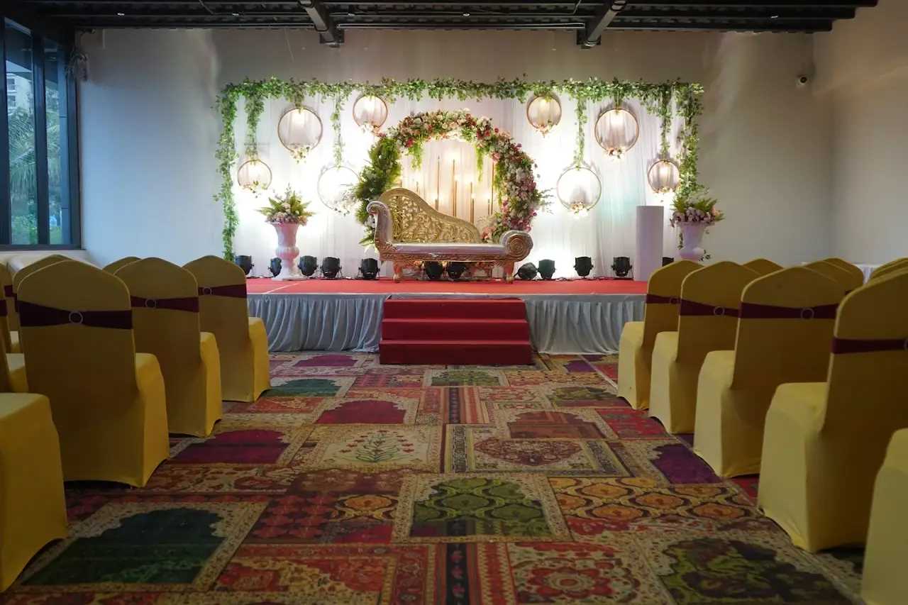 Coco Resort Banquets pune